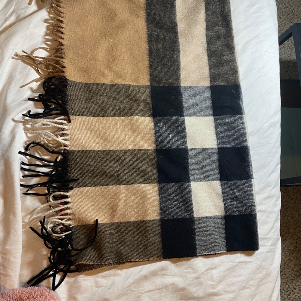 Check Pattern Scarf - image 3